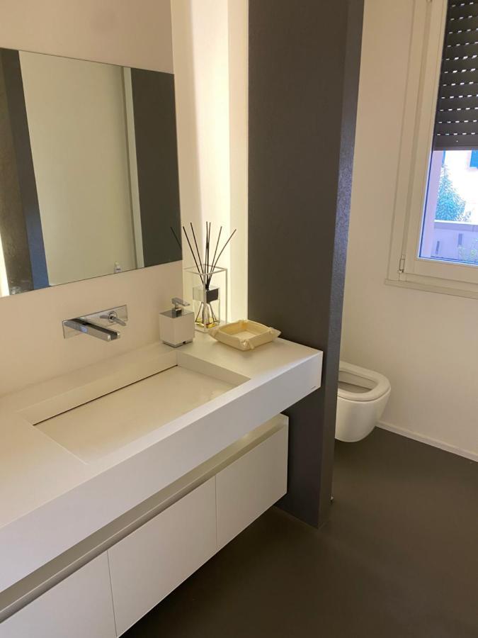 Via Cortirola Luxury Apartment Pesaro Kültér fotó